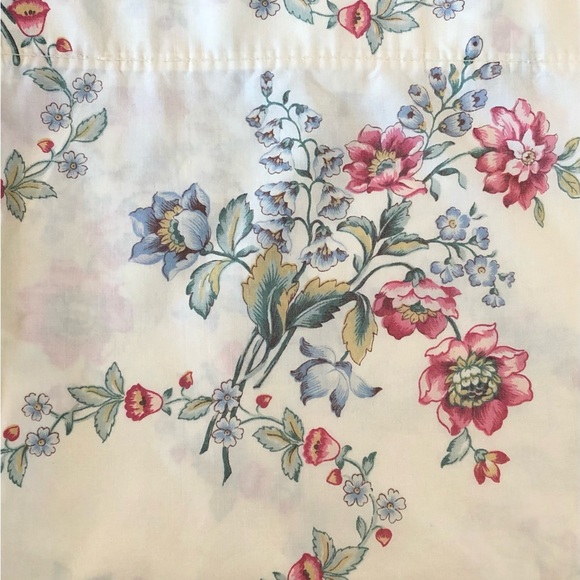 Vintage 80's Full Flat Bedsheet - Floral Bed Sheet - Cannon Percale Sheet - Picture 4 of 12